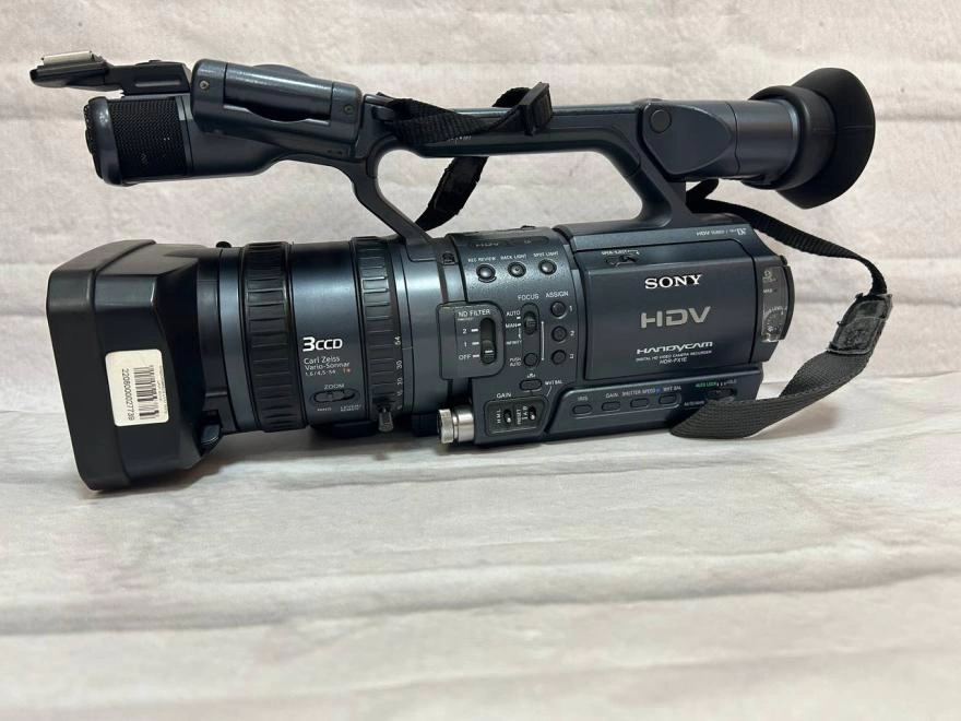 Видеокамера DVD Sony HDR-FX1E
