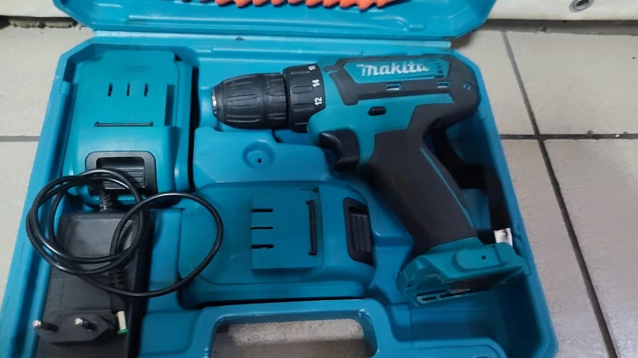 Шуруповерт Makita electric drill