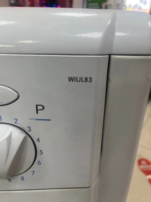 Стиральная машина Indesit WIUL83