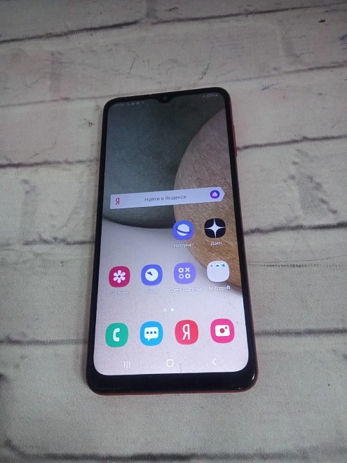 Смартфон Samsung Galaxy A12 64 ГБ