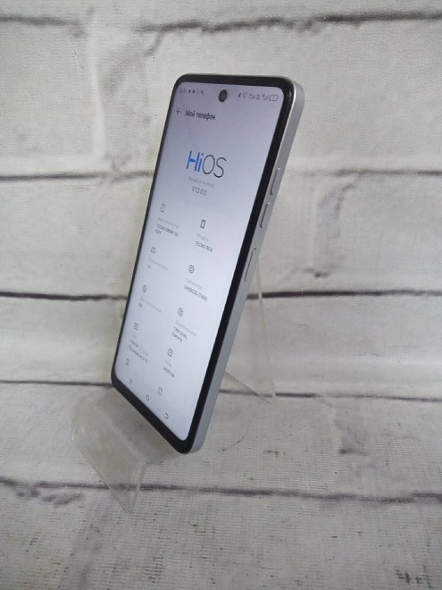 Смартфон TECNO Spark Go 2024 4/64
