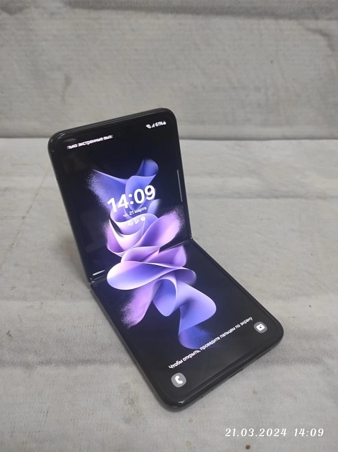 Смартфон Samsung Galaxy Z Flip 3 5G 8/256Gb