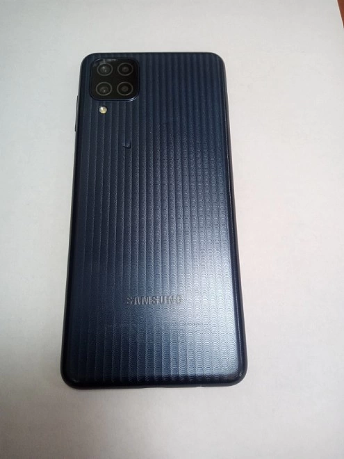 Смартфон Samsung Galaxy M12 32 ГБ