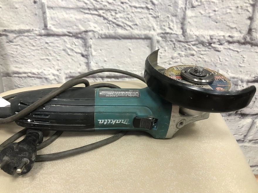 Болгарка Makita GA5030