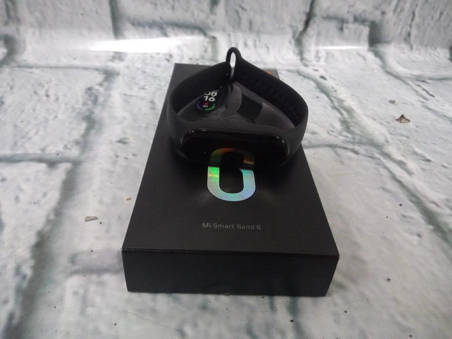 Часы наручные Xiaomi Xiami mi band 6