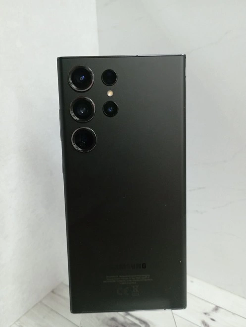 Смартфон Samsung Galaxy S23 Ultra 256 ГБ 