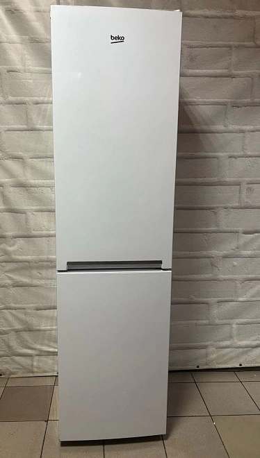 Холодильник Beko RCSK335M20W 