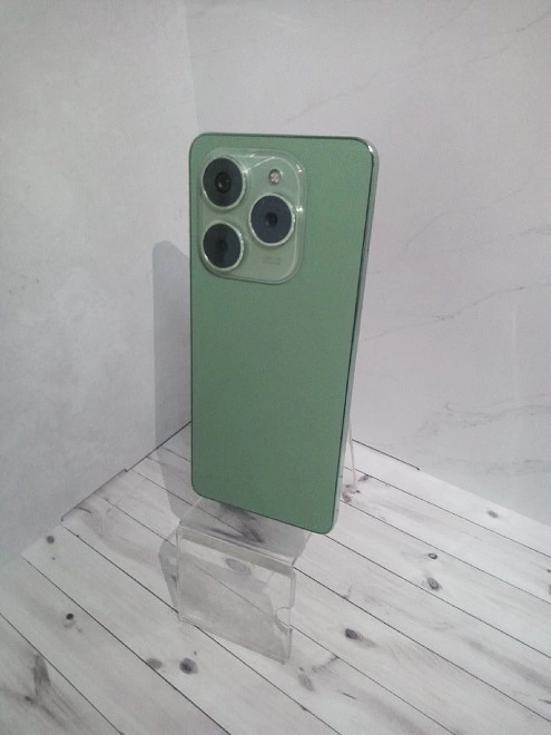 Смартфон TECNO SPARK 20 Pro 8/256 Gb