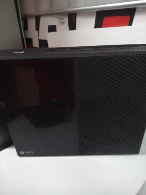 Игровая приставка X-box ONE Black 500 Gb