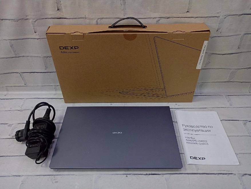 Ноутбук Dexp Atlas M15-I3W302