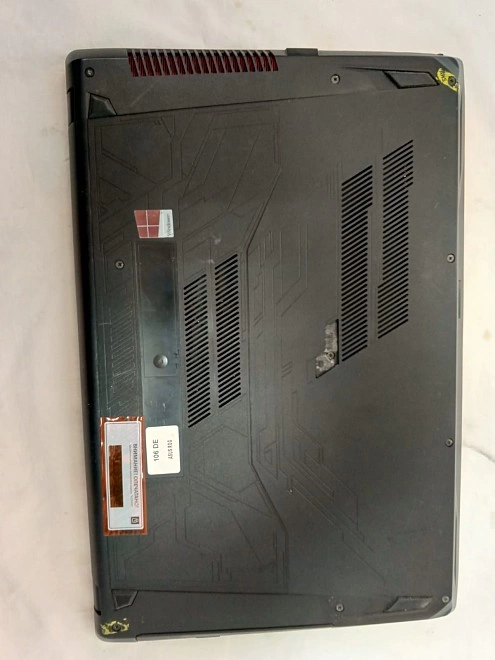 Ноутбук Asus i7 7700HQ 2.50GHz/8Gb озу/SSD 128Gb/GTX 1050