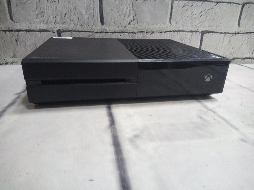 Игровая приставка X-Box One XBOX  One 500GB 
