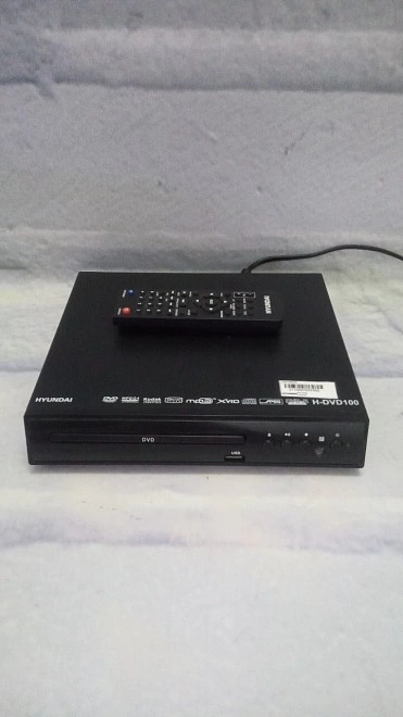DVD плеер Hyundai H-DVD100