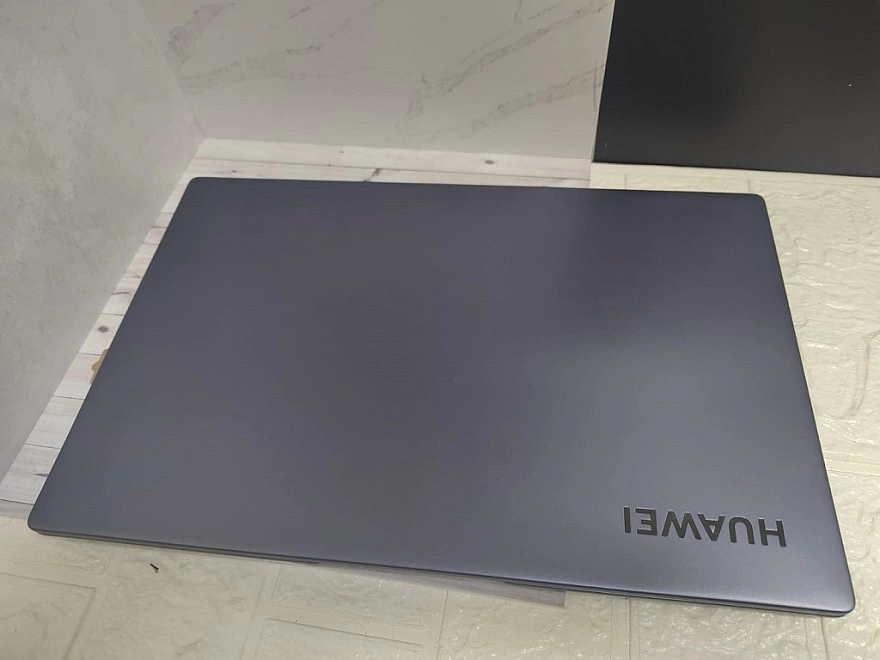 Ноутбук HUAWEI i3-1115G4/3.0GHz/240ssd/ram8\HD