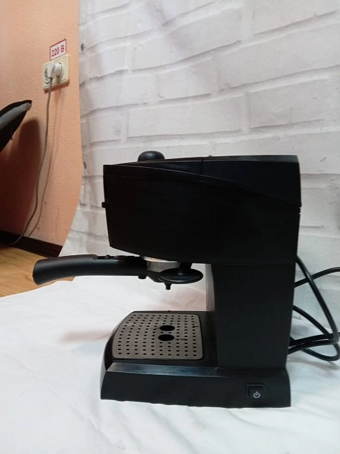 Кофеварка Delonghi EC156