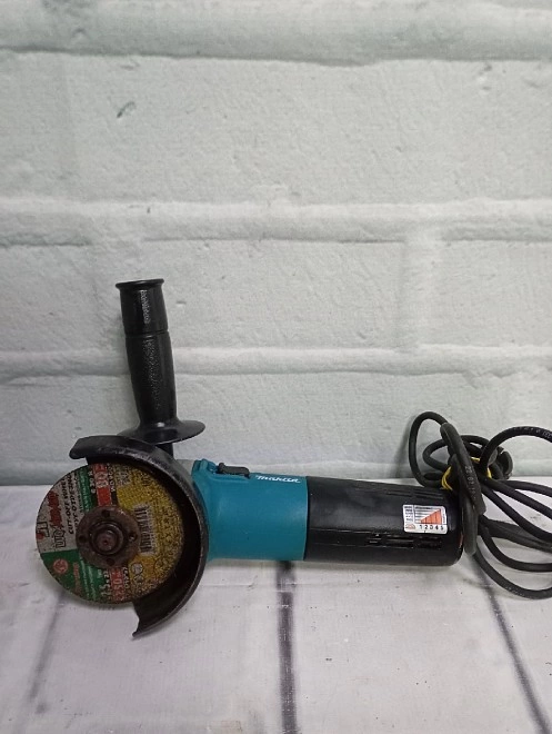 Болгарка Makita 9562CVH