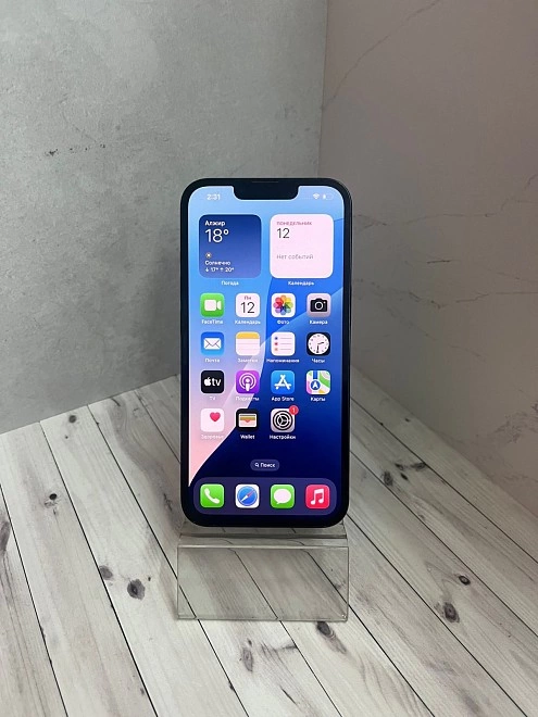 Смартфон Apple iPhone 13