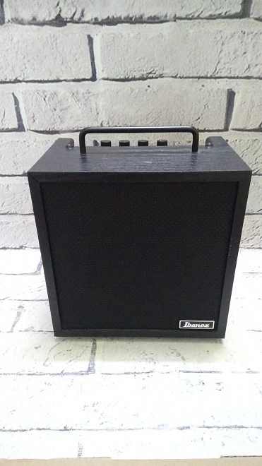 Комбоусилитель Ibanez IBZ10B V2 бас-гитарный комбоусилитель