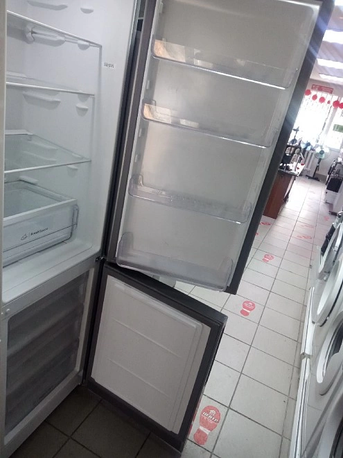 Холодильник Indesit ITR 4200 S