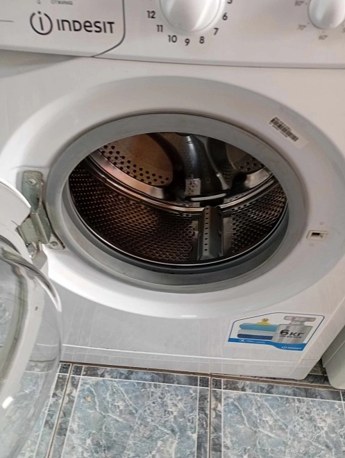 Стиральная машина Indesit IWSD6105