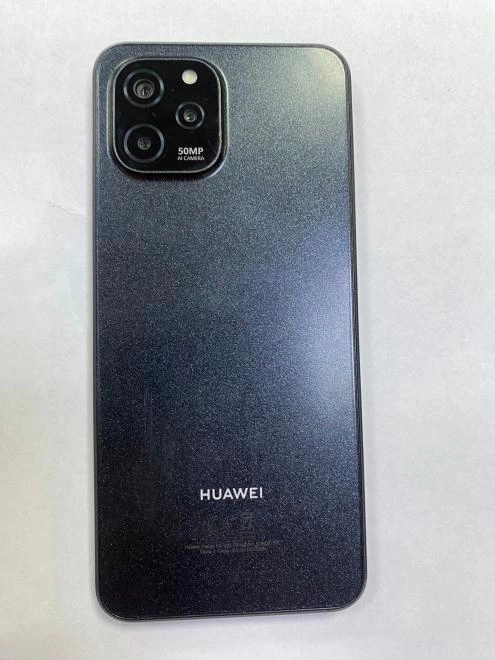 Смартфон HUAWEI Nova y61