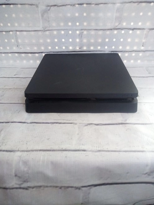 Игровая приставка PS4 Slim 1 тб 