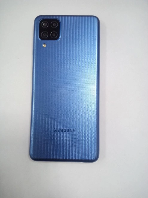 Смартфон Samsung Galaxy M12