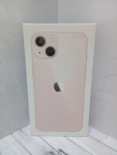 Смартфон Apple iPhone 13