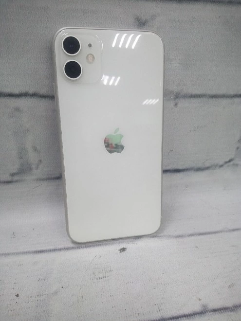 Смартфон Apple iPhone 11 64 ГБ