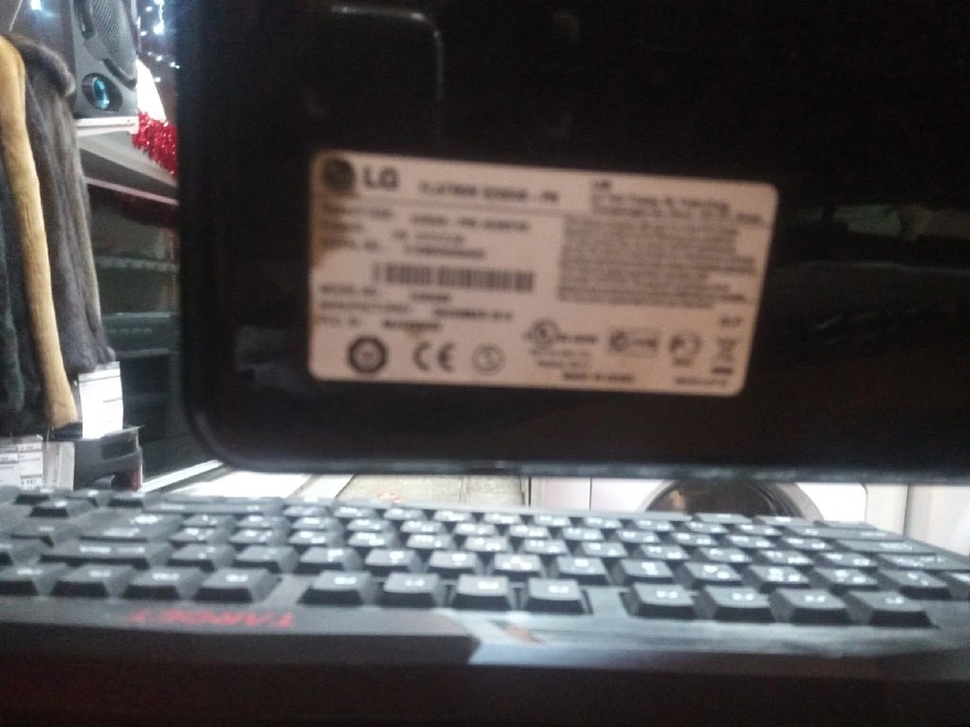 Монитор LG Flatron E2350S