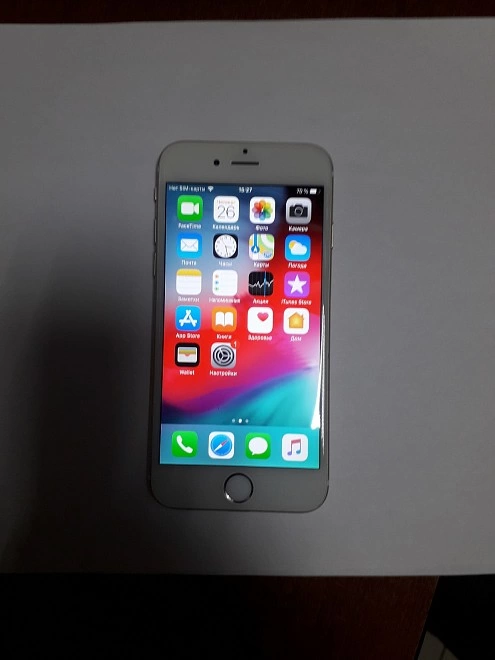 Смартфон Apple iPhone 6 64GB