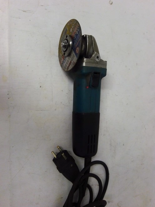 Болгарка Makita  ра6-gf30
