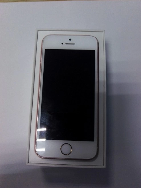 Смартфон Apple Iphone SE