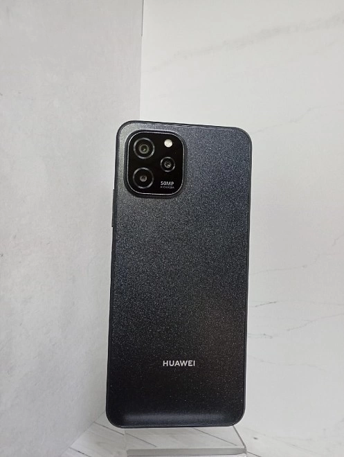Смартфон Huawei nova Y61 4/128GB