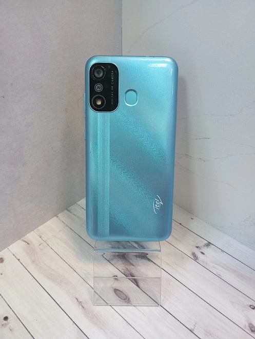 Смартфон Itel A27