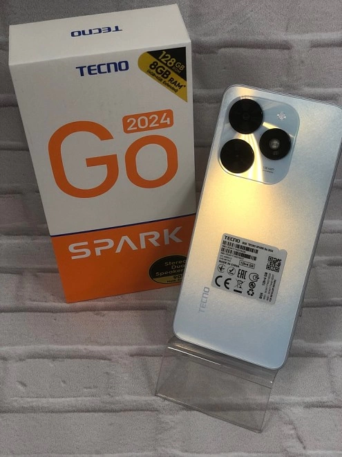 Смартфон Tecno SPARK Go 2024 BG 4/128 White