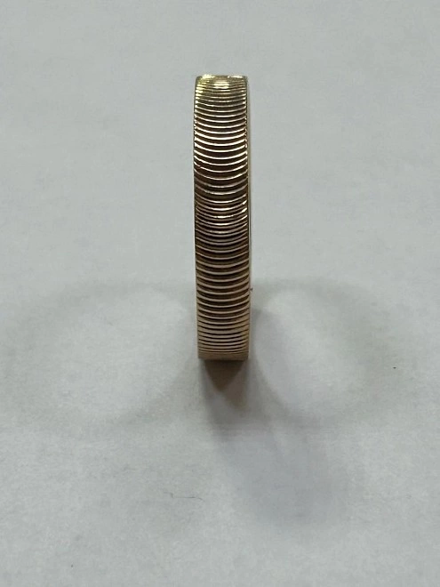 Кольцо золотое  375 проба 1.5 гр 19 р  (ФМ)