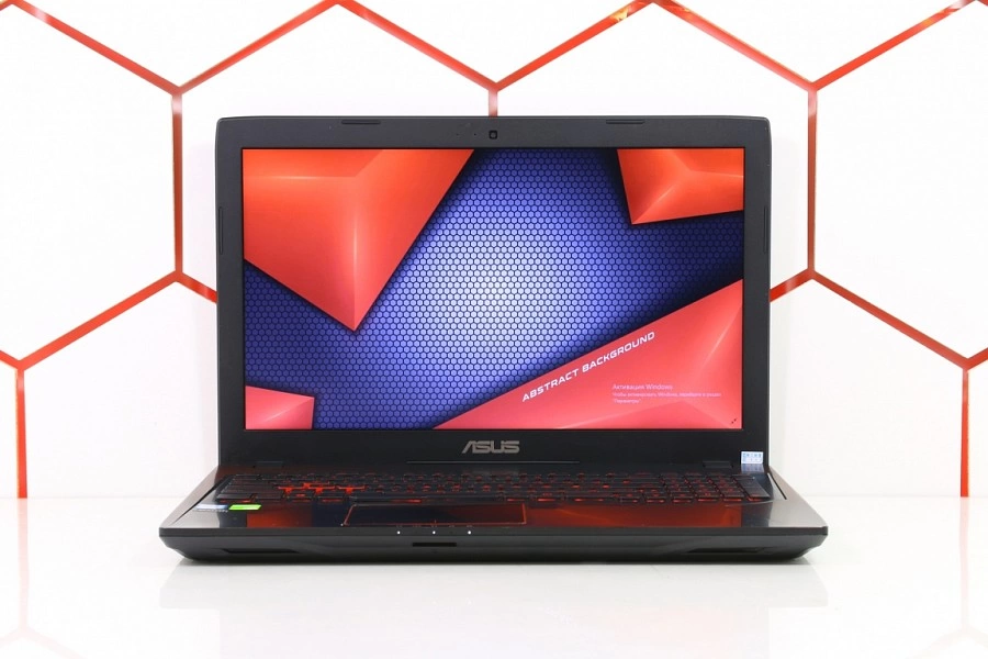 Ноутбук Asus i7 7700HQ 2.50GHz/8Gb озу/SSD 128Gb/GTX 1050