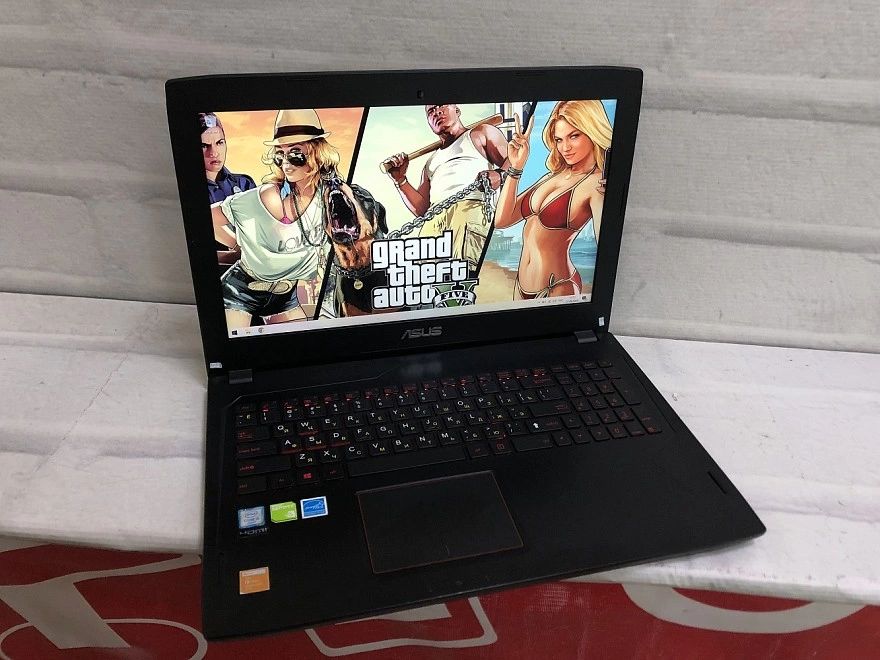 Ноутбук Asus i5-6300HQ 4/4 по 2.3Ghz/16 ОЗУ/SSD256+HHD/GF1060