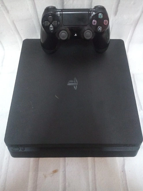 Игровая приставка PS4 Sony PS4