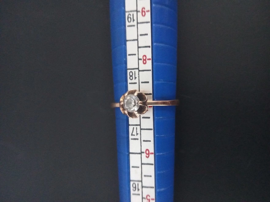 Кольцо золотое с камнями  585 пр 1,76 гр 17,5р-р  Ф.М.