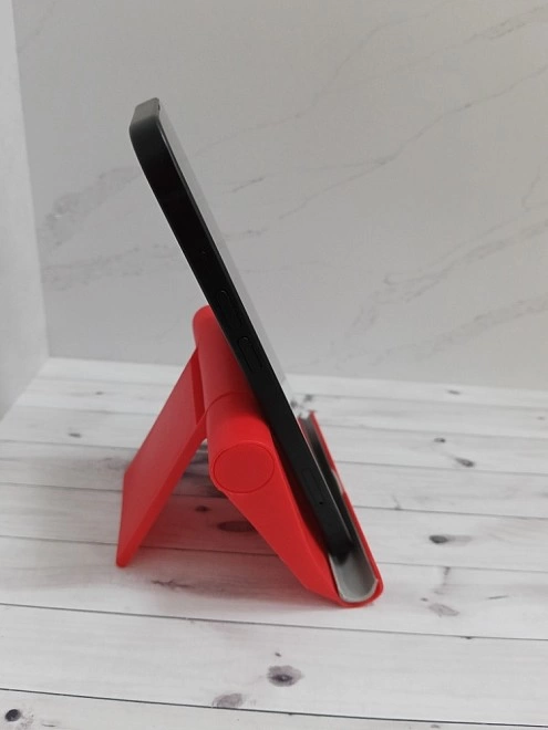 Смартфон Apple iPhone 15 6/128Gb