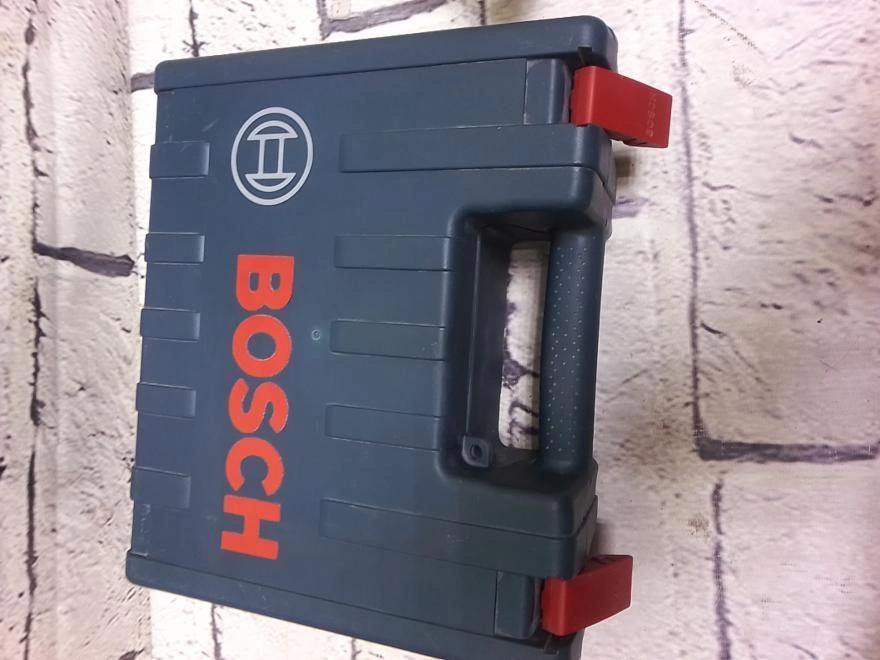 Лазерный невелир Bosch  GCL 2-15