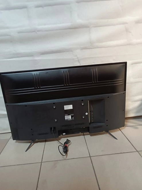 Телевизор Dexp H39F8000Q 