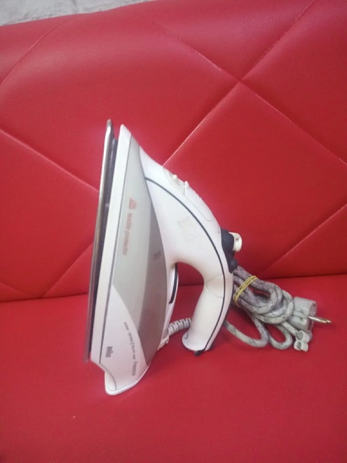 Утюг BRAUN TYPE:4 675/SI 6590