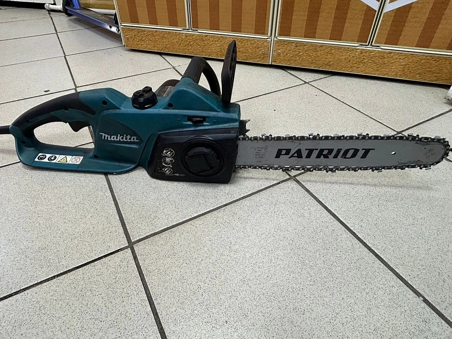 Электропила цепная Makita UC3541A