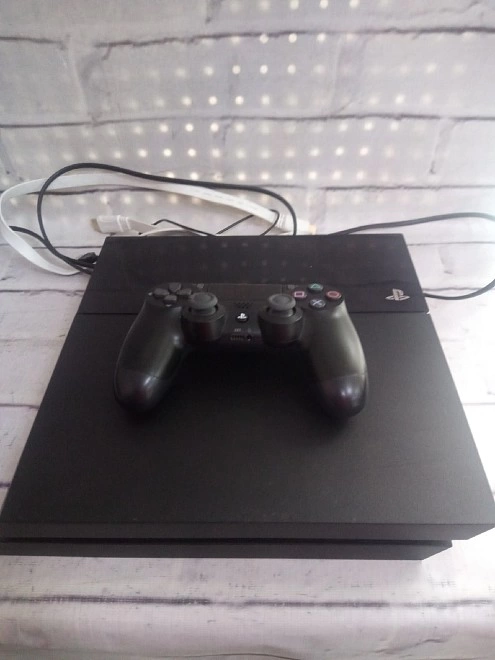 Игровая приставка Sony Plastation 4 500 GB