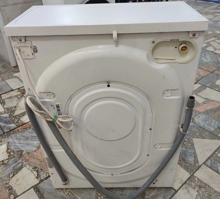 Стиральная машина Indesit IWUB 4085(Cis)