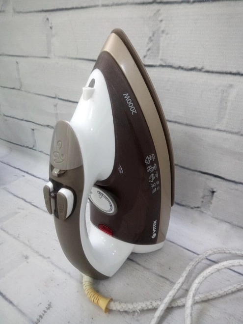 Утюг Vitek VT-1244