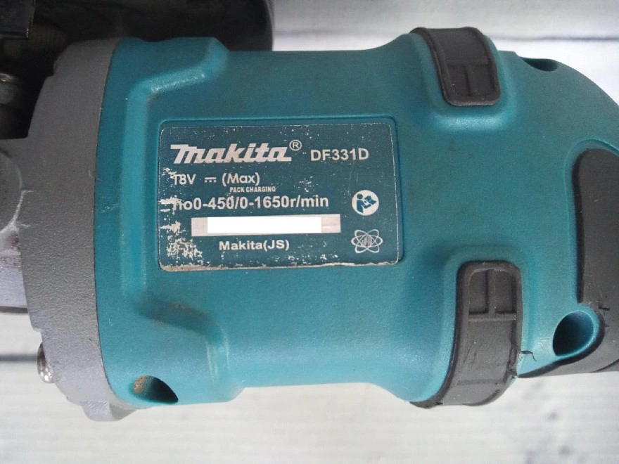 Болгарка Makita DF331D